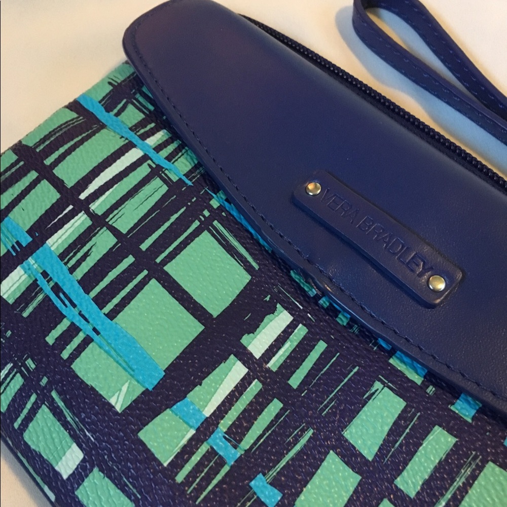 Vera Bradley Wristlet / Clutch